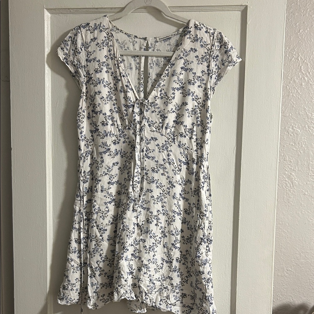 Abercrombie & Fitch White Floral Mini Dress with Blue Print